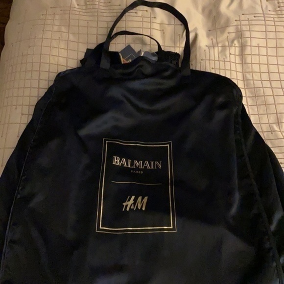 - Balmain by x H&M
Black Velvet Rope Cocktail Dress limited edition brand new - Picture 12 of 13